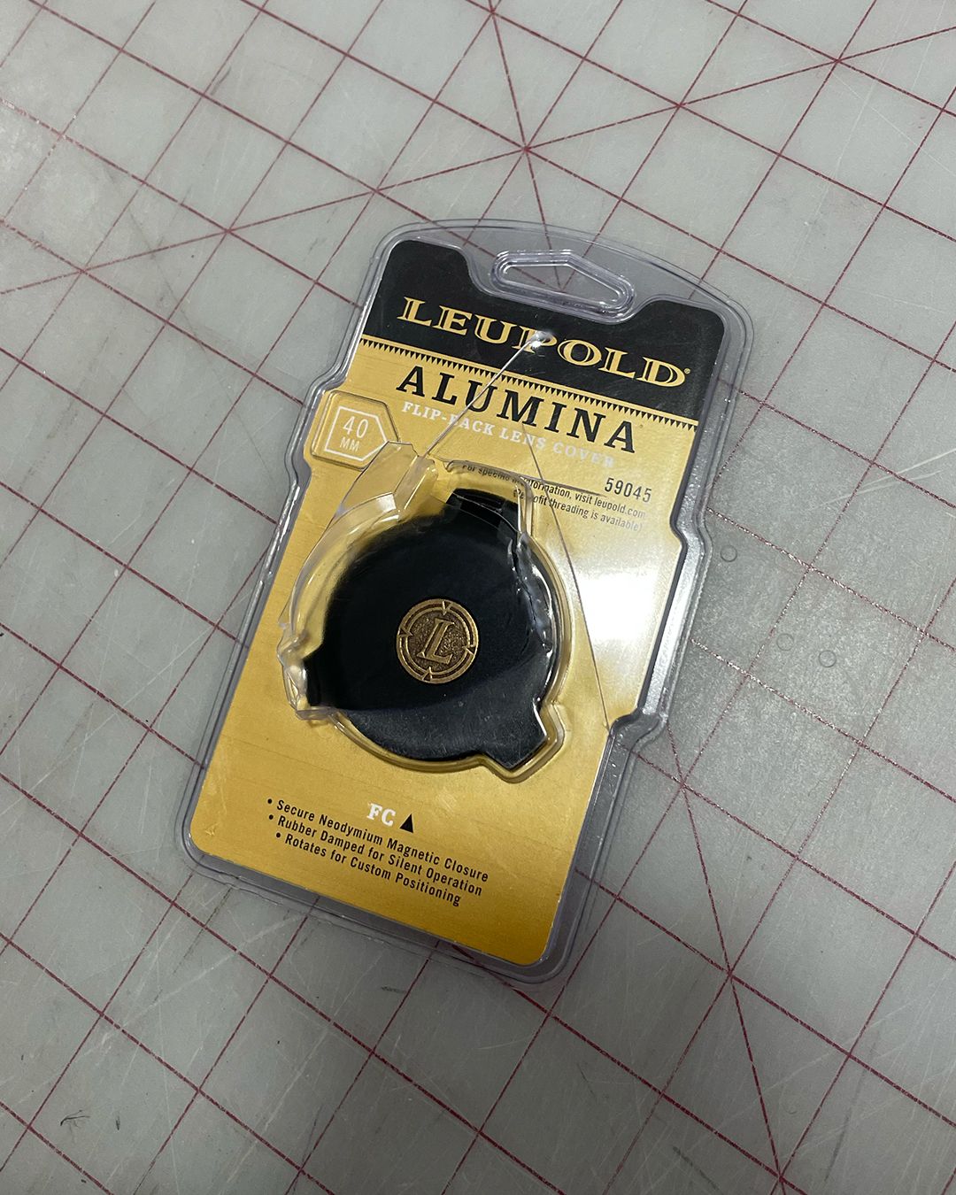 USED – Leupold Alum Flip-Back Lens Cover – 40MM